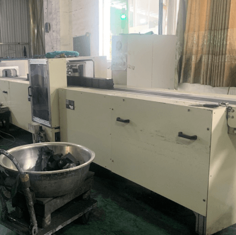 <a href=http://www.057412356.com/fwzhxt/ target=_blank class=infotextkey>蜂窩活性炭</a>生產(chǎn)車間