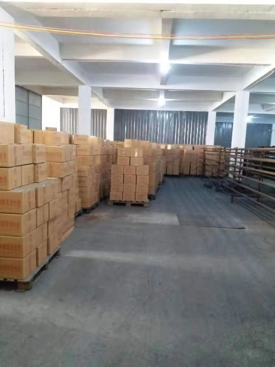 存放<a href=http://www.057412356.com/fwzhxt/ target=_blank class=infotextkey>蜂窩活性炭</a>倉庫